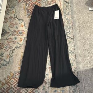 New with tags lululemon pants